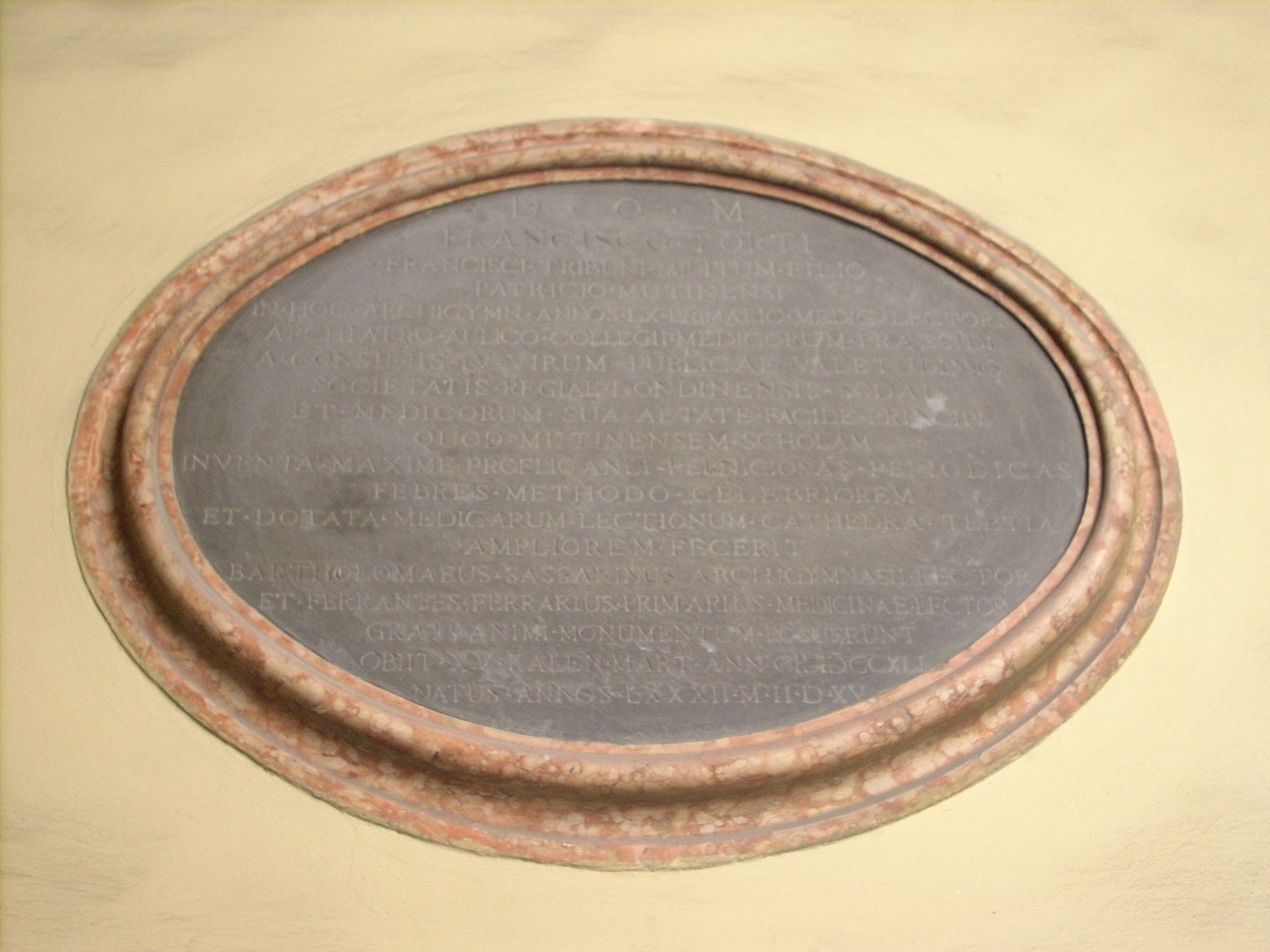 Francesco Torti's memorial tablet, University of Modena - 2.JPG